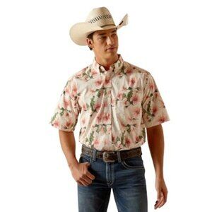 Ariat Men's XL Short Sleeve Classic Fit Theodore Hawaiian Button Shirt Apricot